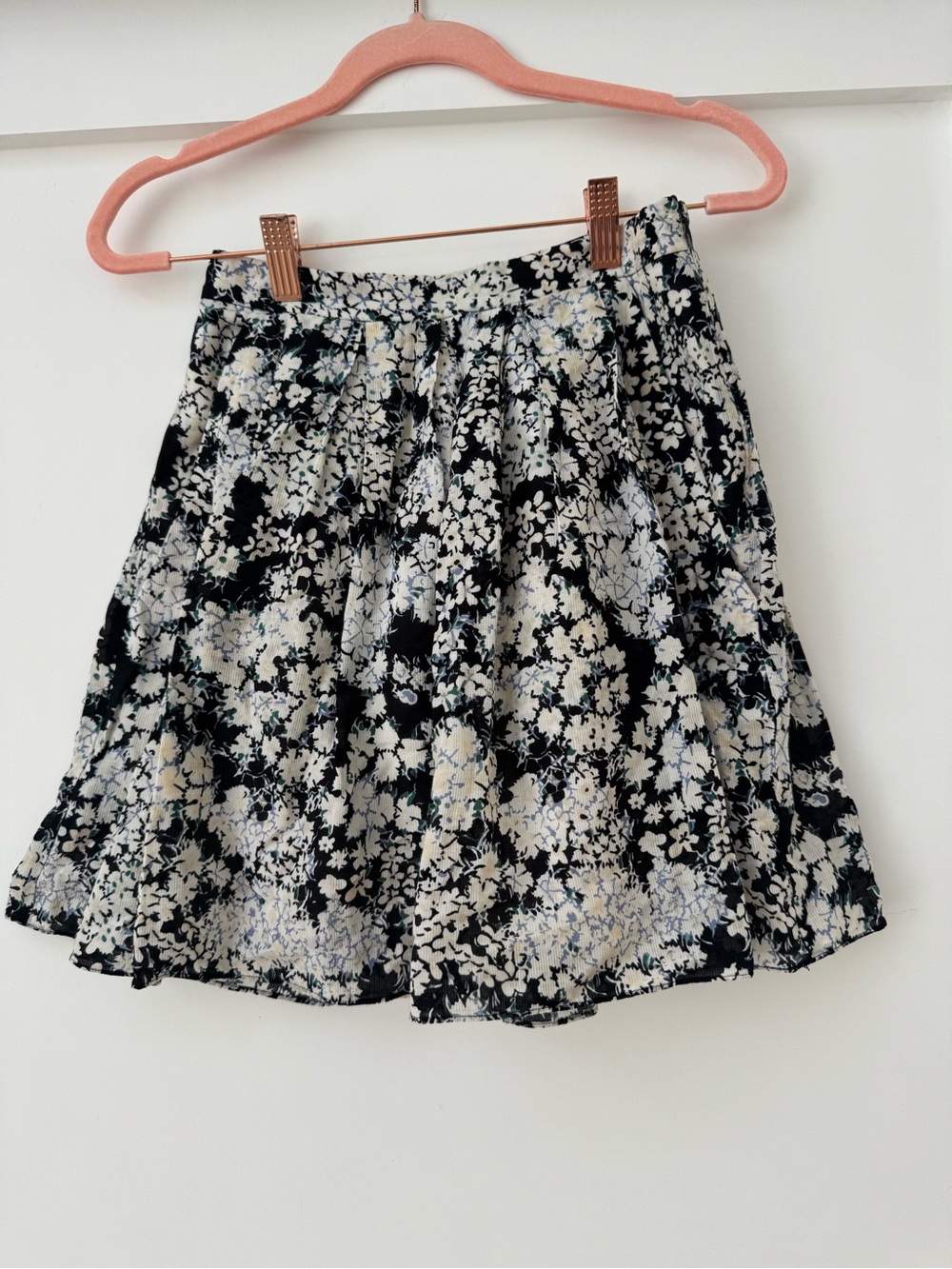 Club Monaco Black & White Floral Skater Skirt